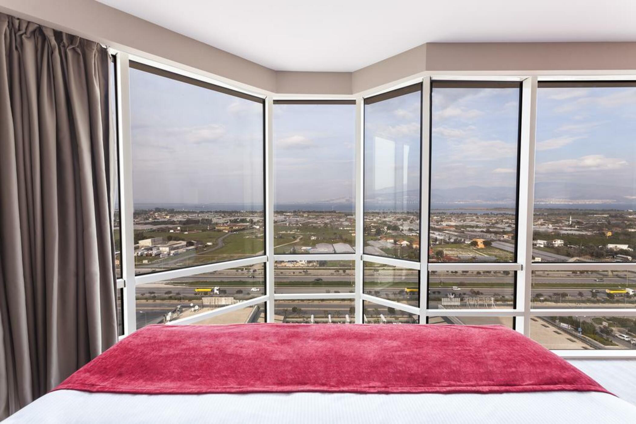 Ramada Encore By Wyndham İzmir