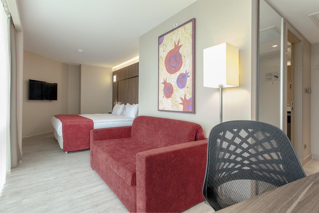 Ramada Encore By Wyndham