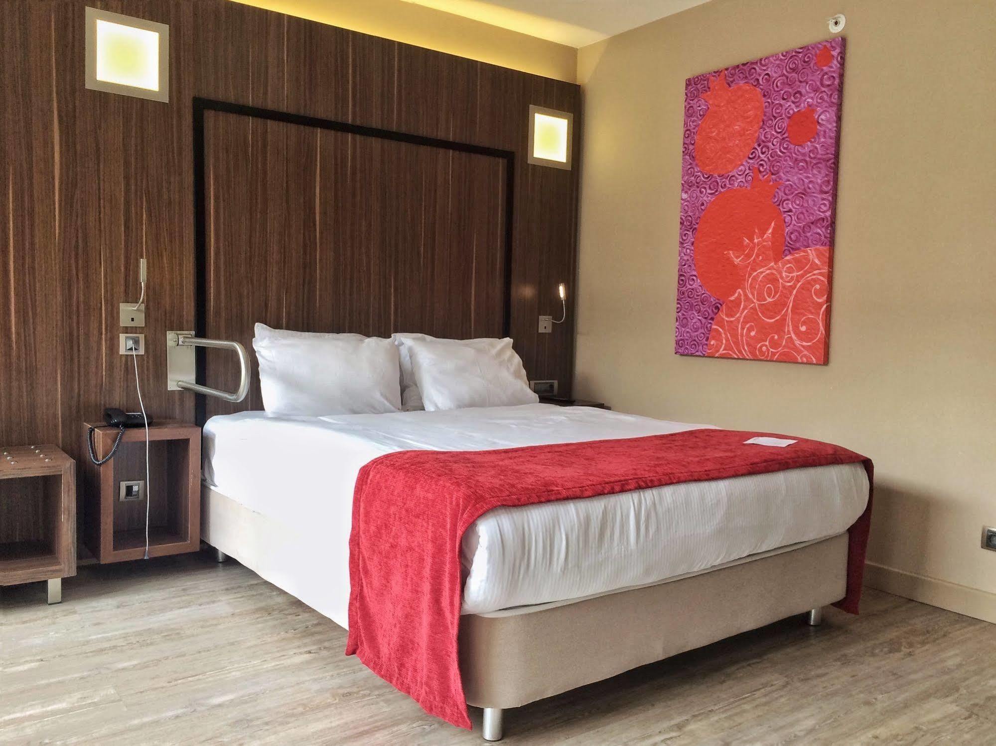 Ramada Encore By Wyndham Hotel 4*