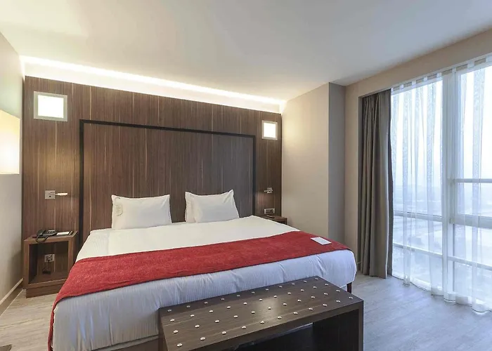 Ramada Encore By Wyndham Izmir