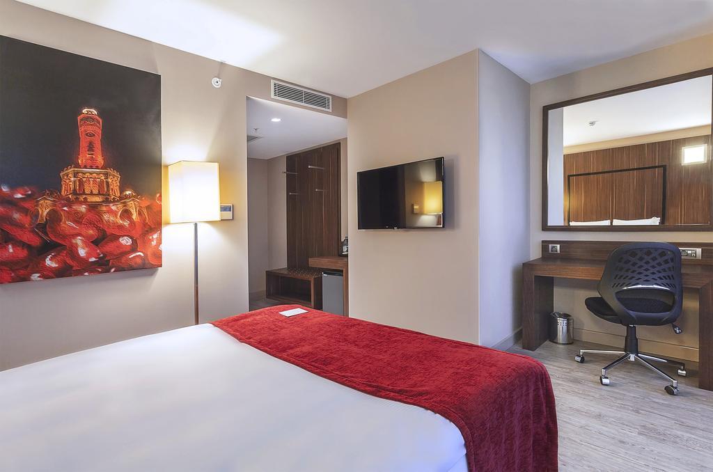 Ramada Encore By Wyndham Отель