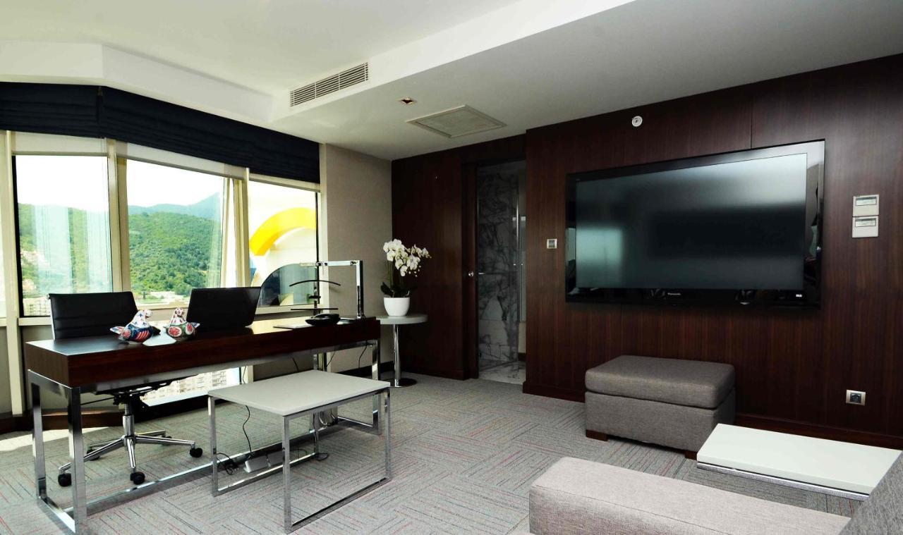 Отель Ramada Encore By Wyndham